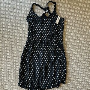 NWT (new with tags) Old Navy black and white sleeveless mini dress in XS